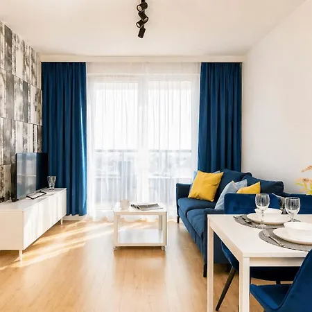 Nowoczesny Z Balkonem I Parkingiem W Garazu Podziemnym Blisko Spodka By Renters كاتوفيتسه