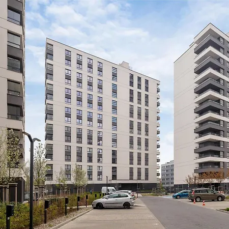 Nowoczesny Z Balkonem I Parkingiem W Garazu Podziemnym Blisko Spodka By Renters شقة *